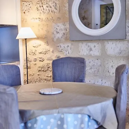 Elegant Confort Avec Climatisation Dans Le Centre Historique De St Emilion